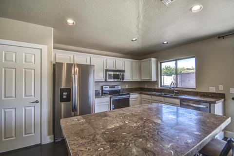 2555 E Morgan Ct, Gilbert, AZ 85295 photo 6