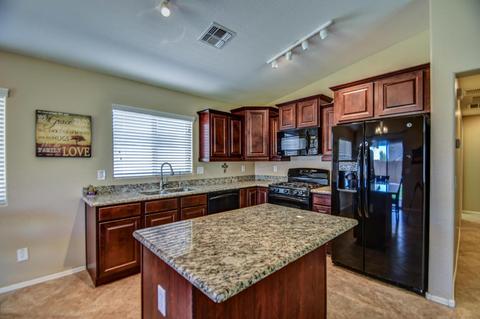 2086 E Lindrick Dr, Gilbert, AZ 85298 photo 4