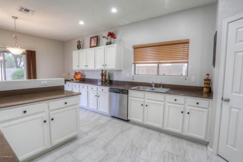 3758 E Betsy Ln, Gilbert, AZ 85296 photo 4