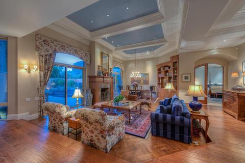 4450 E Camelback Rd #9, Phoenix, AZ 85018 photo 1