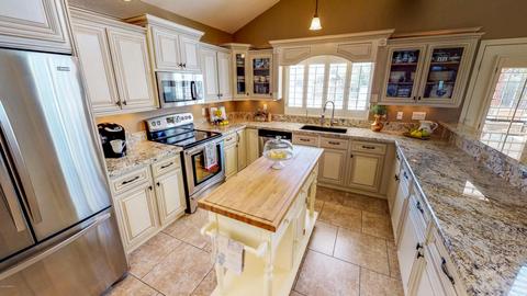 2733 E Brookwood Ct, Phoenix, AZ 85048 photo 4