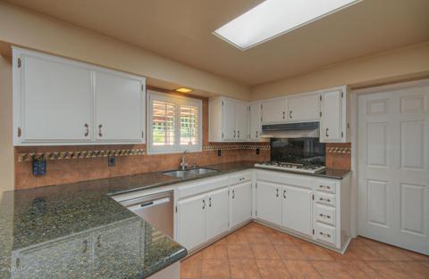 5738 N 24th St, Phoenix, AZ 85016 photo 9