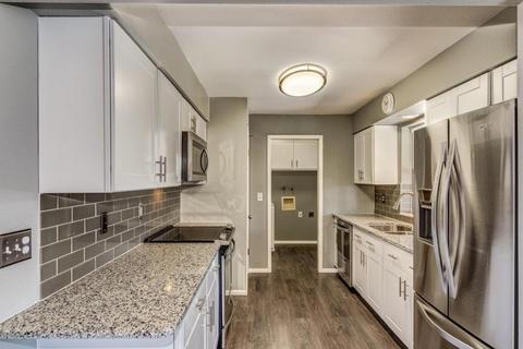 5151 Emerald Cir, Mesa, AZ 85206 photo 4