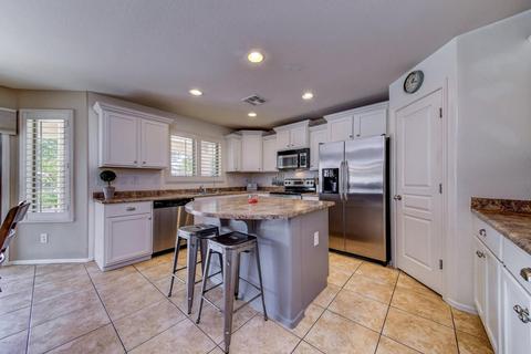 3985 E Los Altos Dr, Gilbert, AZ 85297 photo 9