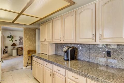 2836 E Claire Dr, Phoenix, AZ 85032 photo 12