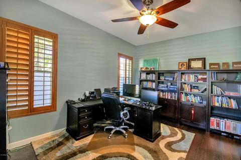 554 E Beauchamp Dr, Gilbert, AZ 85297 photo 4