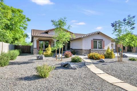 554 E Beauchamp Dr, Gilbert, AZ 85297 photo 2