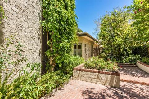 115 Echo Ln, Phoenix, AZ 85020 photo 8