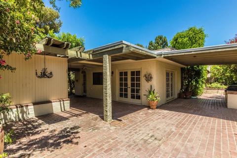 115 Echo Ln, Phoenix, AZ 85020 photo 7
