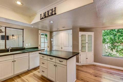 115 Echo Ln, Phoenix, AZ 85020 photo 24
