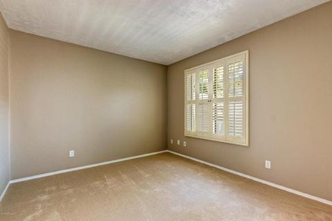 115 Echo Ln, Phoenix, AZ 85020 photo 12