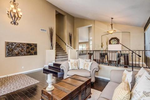 539 W Johnson Dr, Gilbert, AZ 85233 photo 3