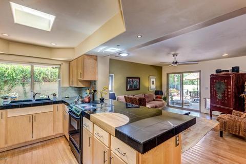 806 E Becker Ln, Phoenix, AZ 85020 photo 8