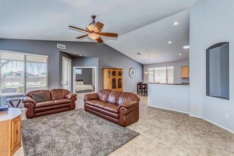 871 E Sherri Dr, Gilbert, AZ 85296 photo 4