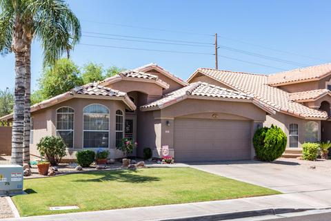 3927 E Douglas Loop, Gilbert, AZ 85234 photo 2