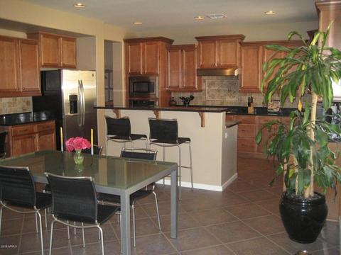 3976 E Hummingbird Ln, Phoenix, AZ 85050 photo 3