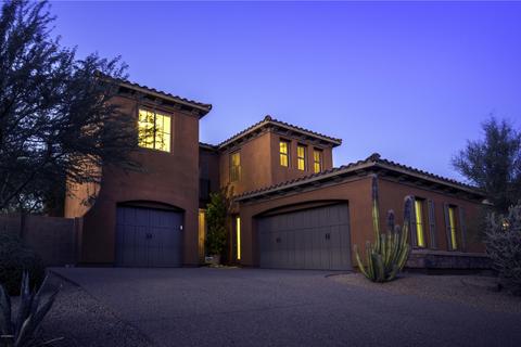 3974 E Sandpiper Dr, Phoenix, AZ 85050 photo 1