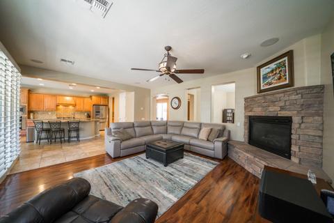 3943 E Waller Ln, Phoenix, AZ 85050 photo 13