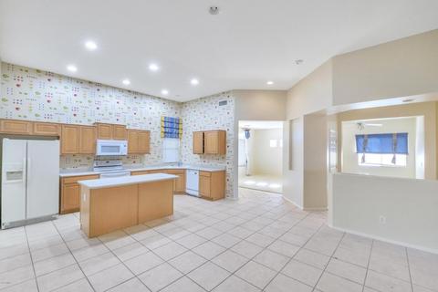 3289 E Clark Dr, Gilbert, AZ 85297 photo 9