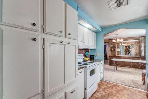 928 W Frontier St, Apache Junction, AZ 85120 photo 5