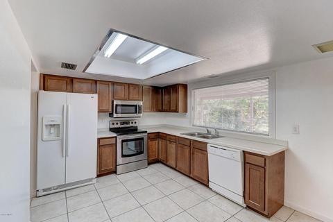 2136 E Broadmor Dr, Tempe, AZ 85282 photo 2