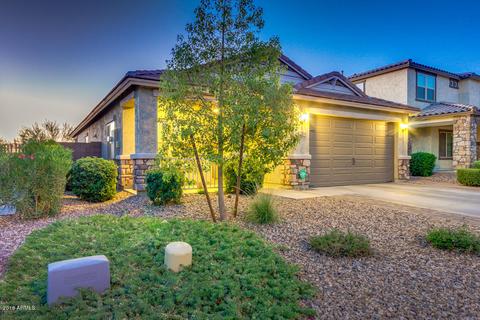 2704 E Hickory St, Gilbert, AZ 85298 photo 3