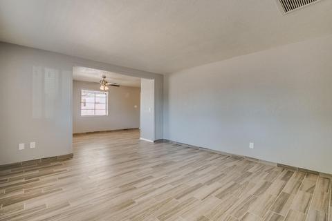 3029 N 37th Dr, Phoenix, AZ 85019 photo 8