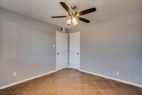 3029 N 37th Dr, Phoenix, AZ 85019 photo 17