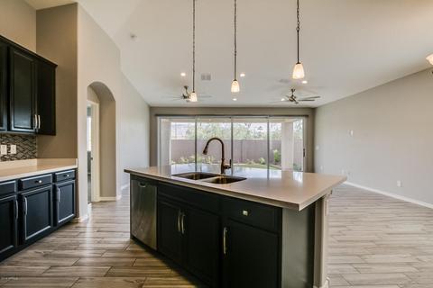 731 E Gary Ln, Phoenix, AZ 85042 photo 4