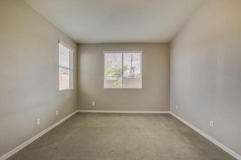 731 E Gary Ln, Phoenix, AZ 85042 photo 10