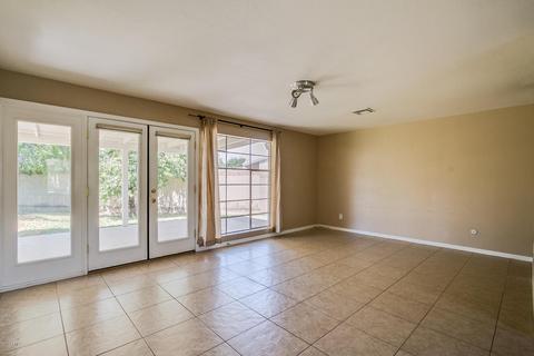 3833 E Hazelwood St, Phoenix, AZ 85018 photo 9