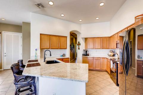2042 E Valencia Dr, Phoenix, AZ 85042 photo 3
