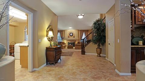 1320 E Desert Flower Ln, Phoenix, AZ 85048 photo 6
