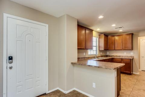 1731 S Balboa Dr, Gilbert, AZ 85295 photo 3
