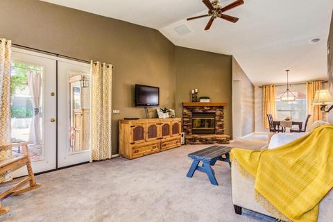 3926 E Potter Dr, Phoenix, AZ 85050 photo 2