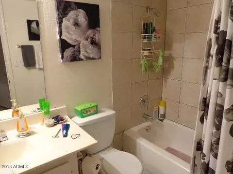 945 E Roma Ave, Phoenix, AZ 85014 photo 3