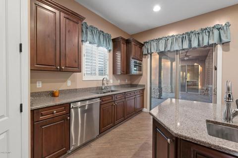 3124 E Beautiful Ln, Phoenix, AZ 85042 photo 9