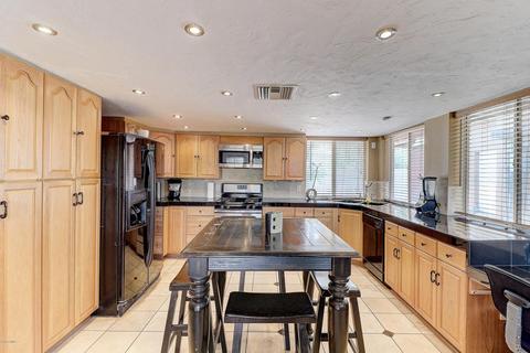 2513 E Hartford Ave, Phoenix, AZ 85032 photo 6