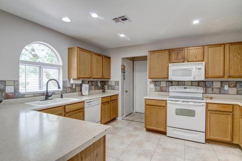 2500 E Orchid Ln, Gilbert, AZ 85296 photo 14