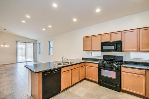 3903 E Sourwood Dr, Gilbert, AZ 85298 photo 4
