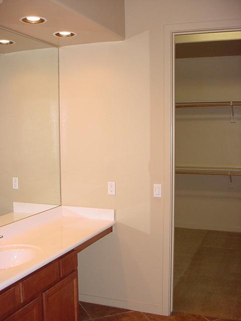 1920 E Gary Way, Phoenix, AZ 85042 photo 12