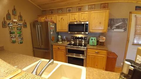 2658 Lodge Loop, Overgaard, AZ 85933 photo 17
