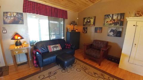 2658 Lodge Loop, Overgaard, AZ 85933 photo 9