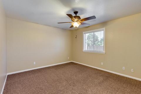 216 E Leah Ln, Gilbert, AZ 85234 photo 11