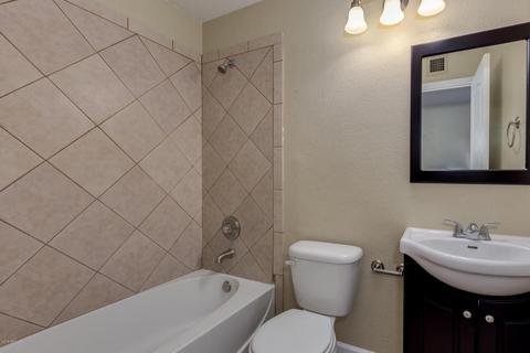 216 E Leah Ln, Gilbert, AZ 85234 photo 17