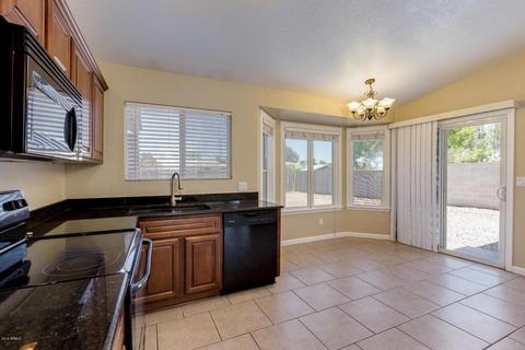 216 E Leah Ln, Gilbert, AZ 85234 photo 10