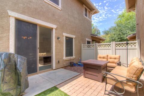 998 S Hawk Ln, Gilbert, AZ 85296 photo 5