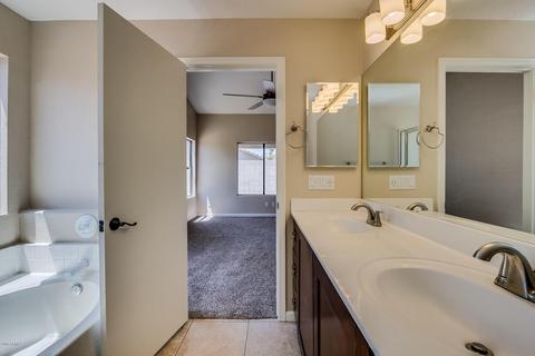 20222 N 33rd Pl, Phoenix, AZ 85050 photo 12