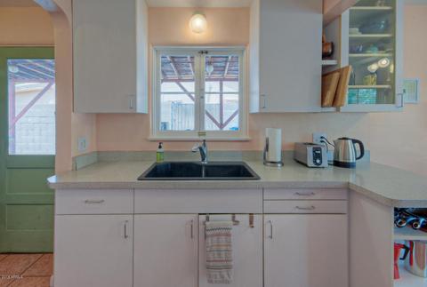2214 E Cambridge Ave, Phoenix, AZ 85006 photo 9