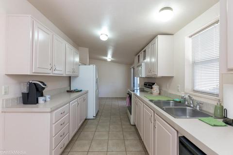 3502 E Sandra Ter, Phoenix, AZ 85032 photo 7